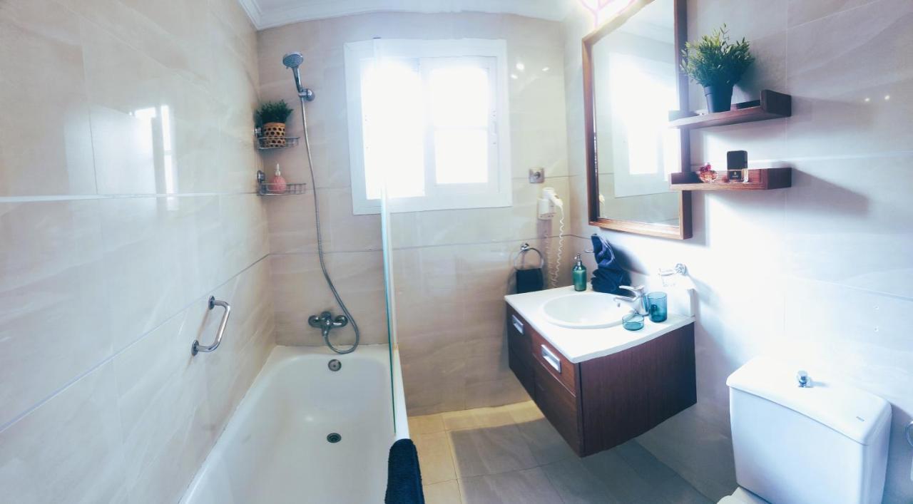 מאלגה Sage Palm Apartment By Namaste Elite מראה חיצוני תמונה